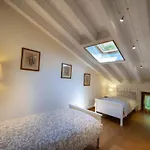 Деревянный коттедж Vitis Неграр