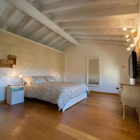 Vitis Lodge Negrar