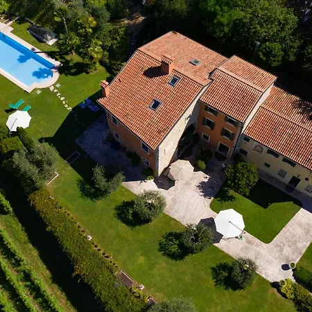 Vitis Деревянный коттедж