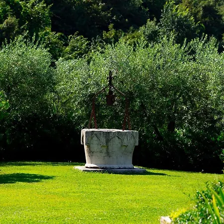 Vitis Деревянный коттедж Неграр